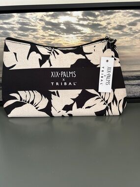 Tribal Black and Cream Palm Print Large Wristlet Clutch NWT